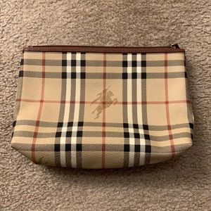 Burberry Pouch